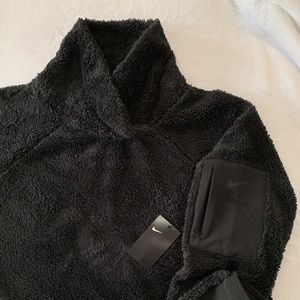 Nike Women’s Plus Size Pullover 2X